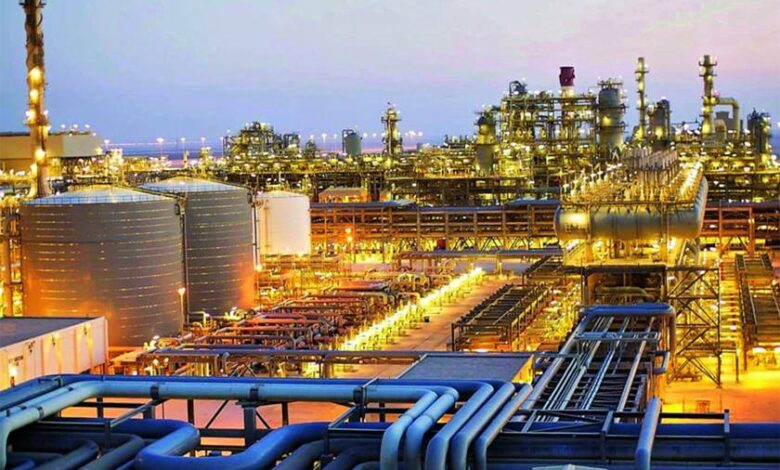 the role of Qatar’s natural gas industry in shaping Doha’s economy