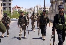 الحكومة السورية تدعو لاحترام الهدنة في السويداء وتنتقد ضربات إسرائيل